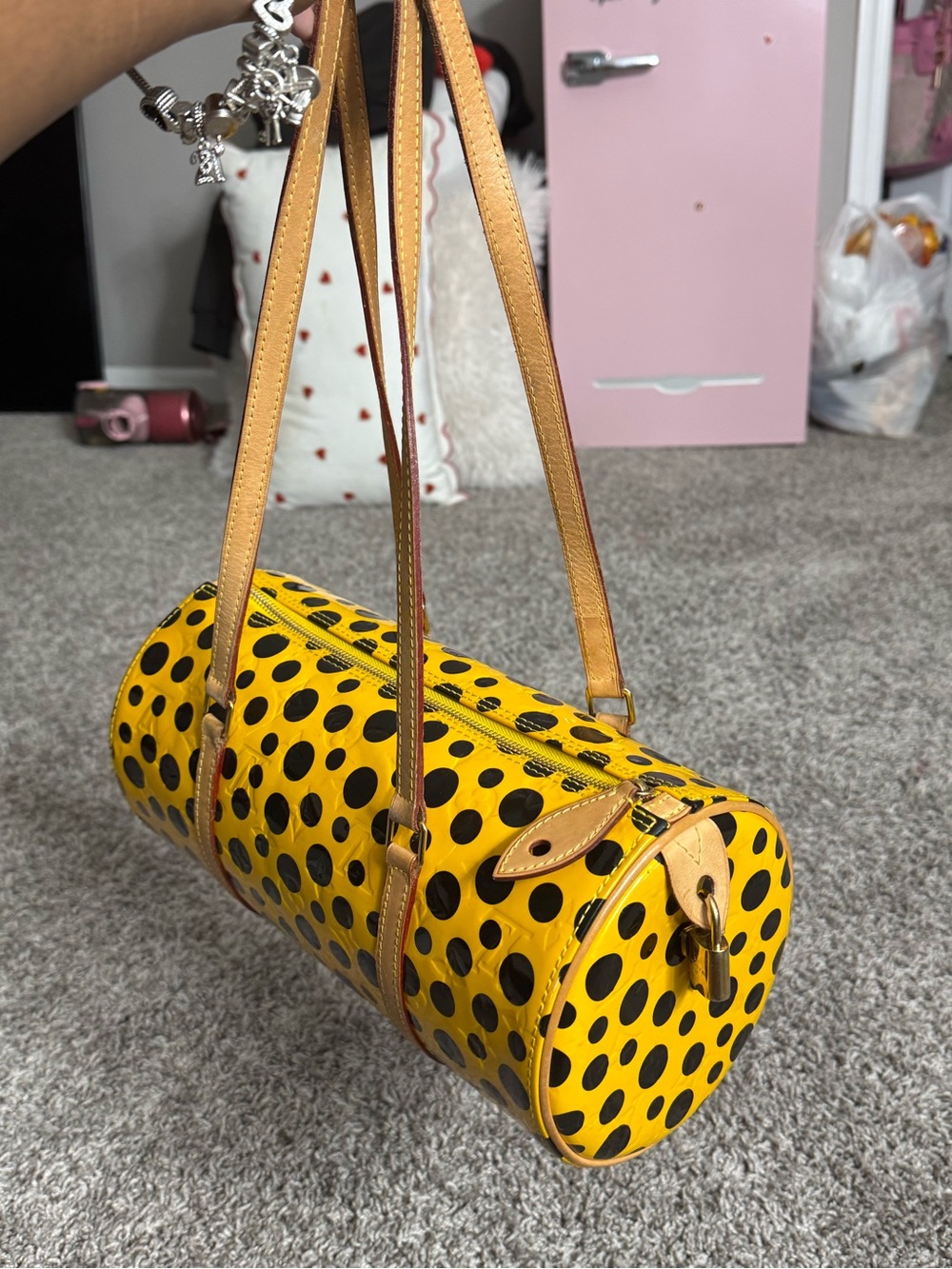 Louis Vuitton × Yayoi Kusama
2012 Papillon Infinity Dots shoulder bag. - Picture 2 of 8